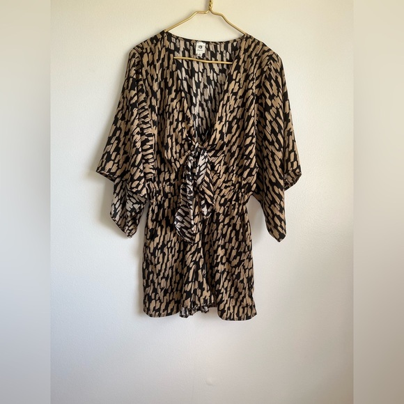 FLAWLESS Short animal print kimono sleeve tie-front jumpsuit Sz S - Picture 1 of 8